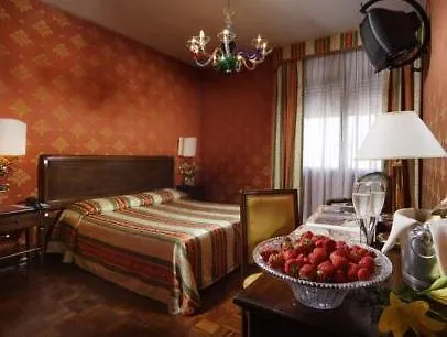 Venice Hotel Villa Dori