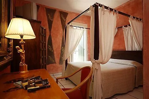 Venice Hotel Villa Dori